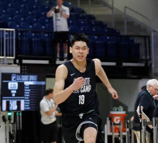 开云平台-崔永熙冲击NBA双向合同：努力赢得开拓者信任