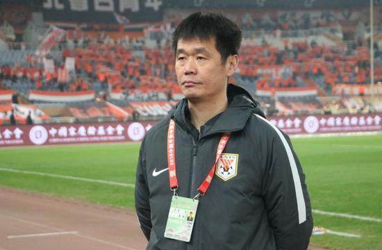 开云官方直播-李霄鹏成执教中国男女足第1人 世界足坛仅有3人