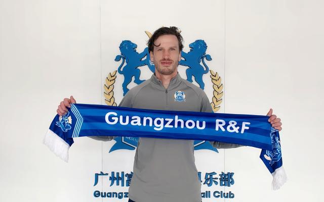 kaiyun sports-官宣！瑞典籍球员斯文森加盟广州城 签订1年期合同
