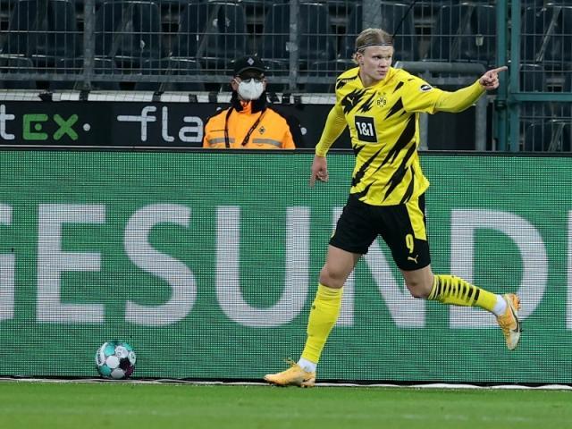 开云平台-定位球防不住，罗队自身难保，多特蒙德“保4”也悬了